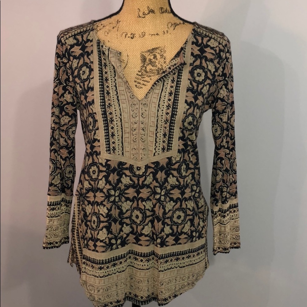 Lucky Brand Black and Tan patterned top size small